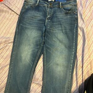 New woman Capri Blue Jeans